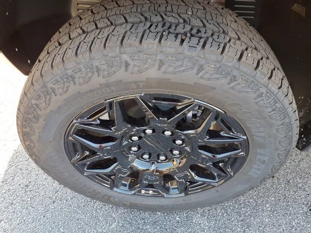 New 2026 GMC Hummer EV 4x4 Crew Cab image 13