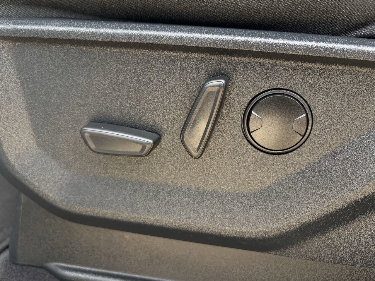 Used 2023 Ford F150 XLT w/ Equipment Group 302A High image 29