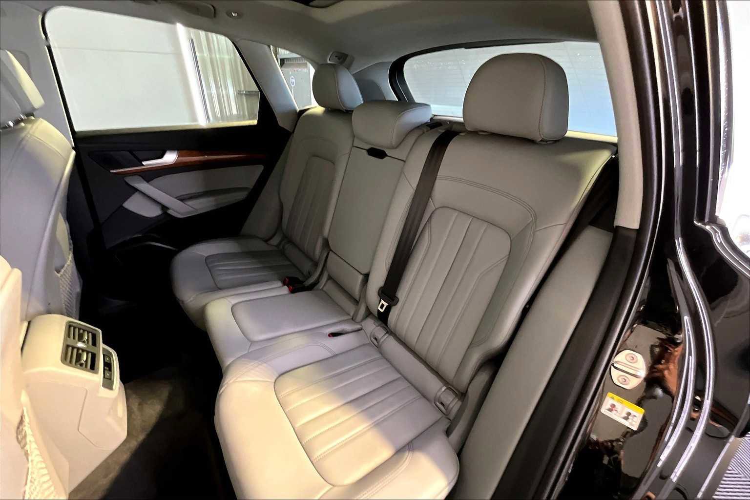 Used 2023 Audi Q5 2.0T Premium Plus w/ Premium Plus Package image 20