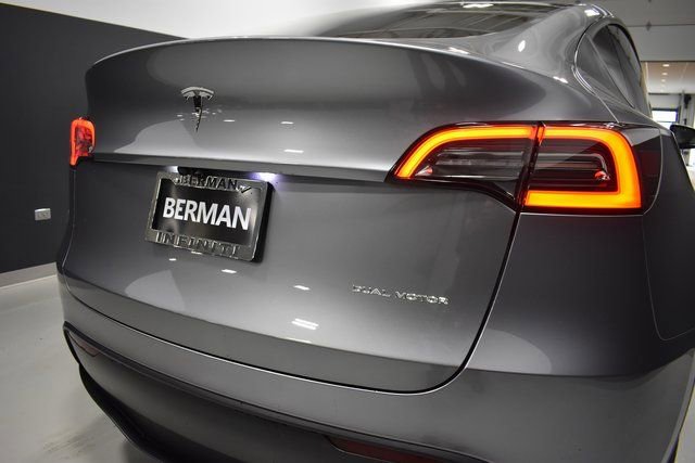 Used 2025 Tesla Model Y Long Range image 12