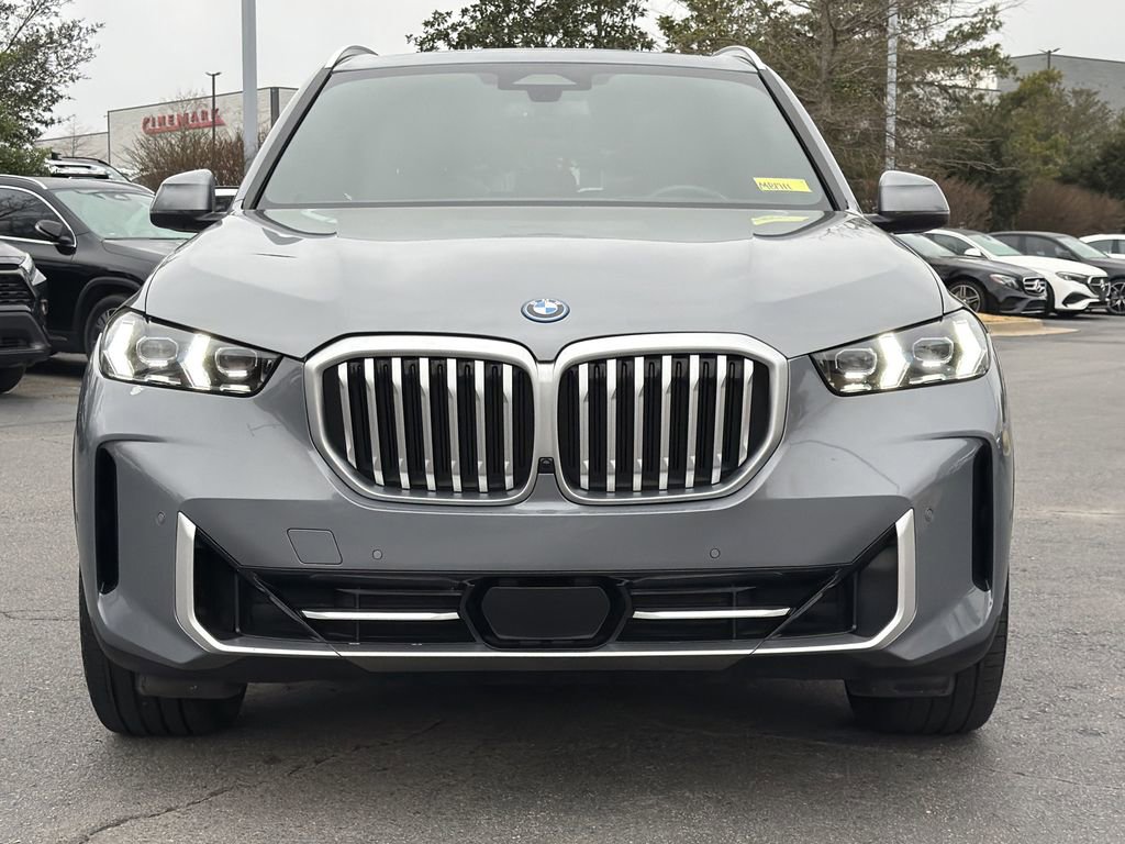 Used 2025 BMW X5 xDrive50e image 8