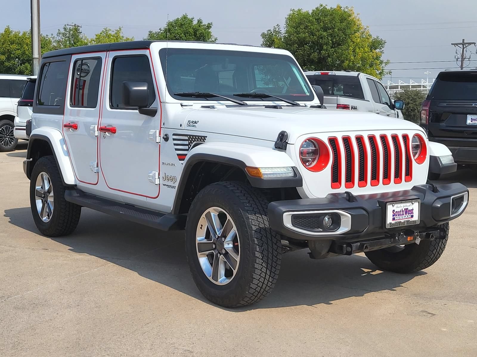 Used 2020 Jeep Wrangler Unlimited Sahara AWD/4WD image 3