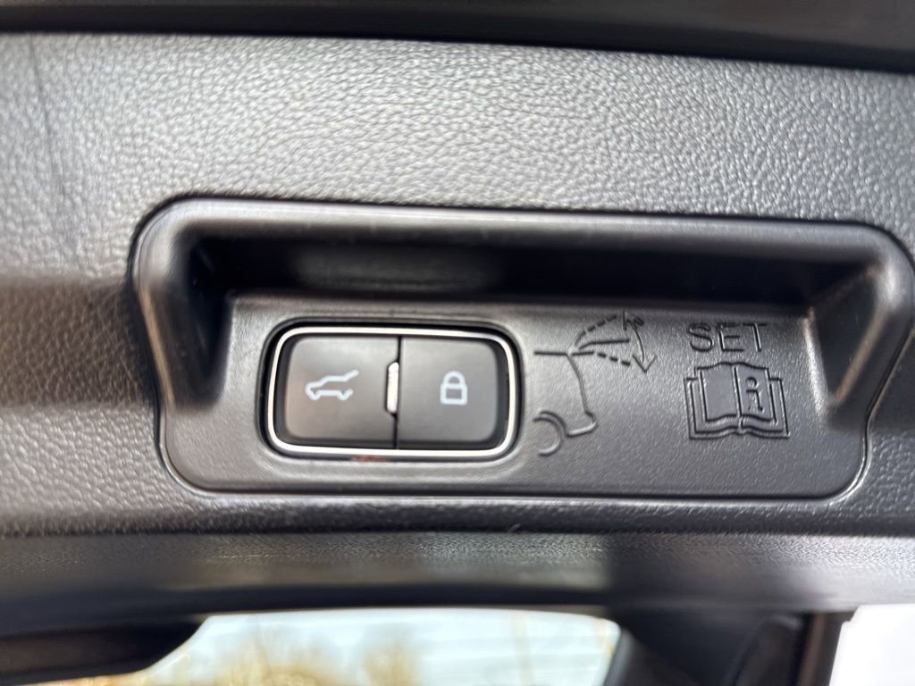 Used 2022 Ford Explorer ST w/ ST Street Pack AWD/4WD image 16