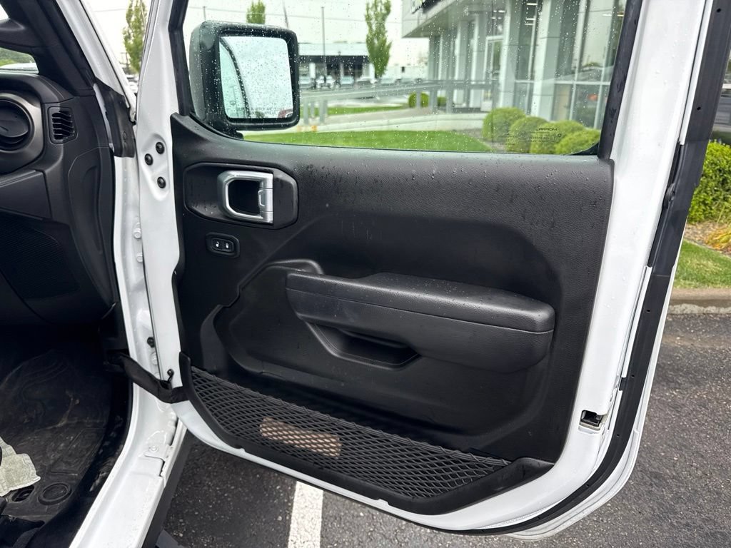 Used 2022 Jeep Wrangler Unlimited Sport AWD/4WD image 15