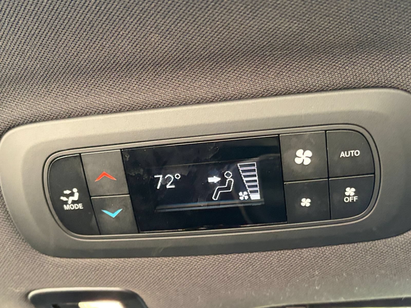 Used 2025 Chrysler Pacifica Limited FWD image 26