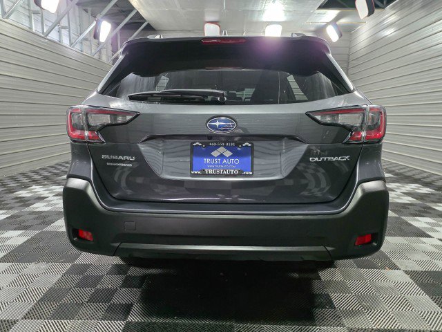 Used 2023 Subaru Outback Premium image 6