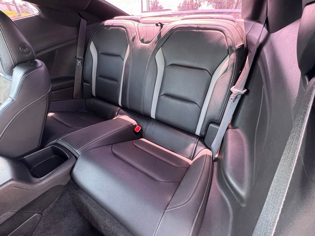 Used 2018 Chevrolet Camaro SS RWD image 29