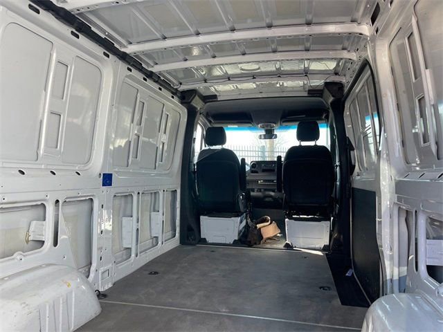 Used 2019 Freightliner Sprinter 2500 image 13