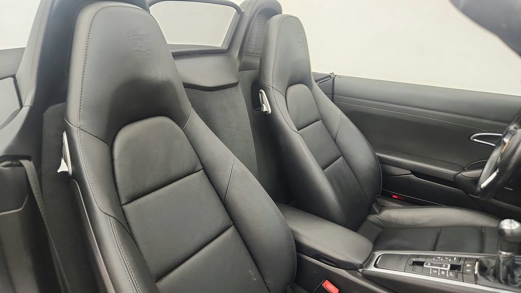 Used 2018 Porsche 718 Boxster S RWD image 22