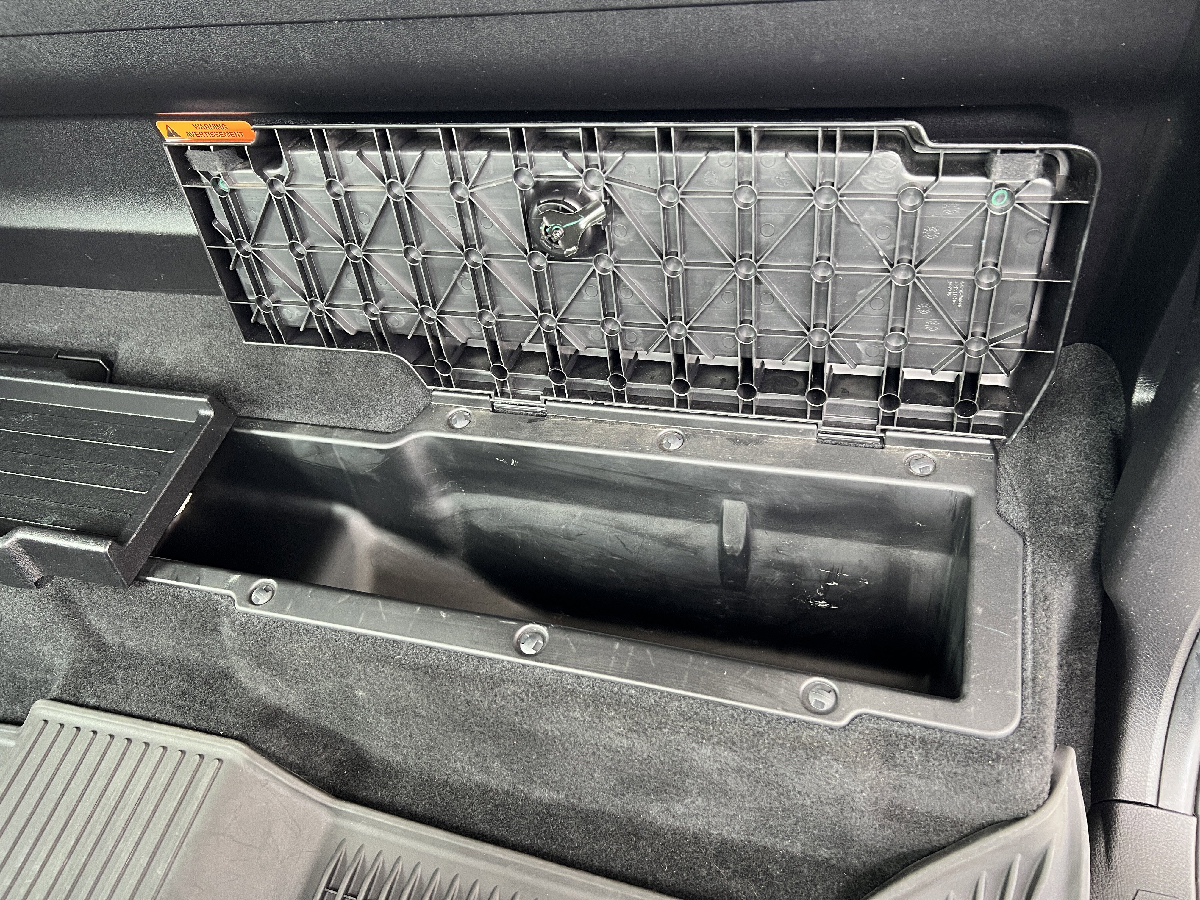 Used 2022 Toyota Tacoma SR AWD/4WD image 16