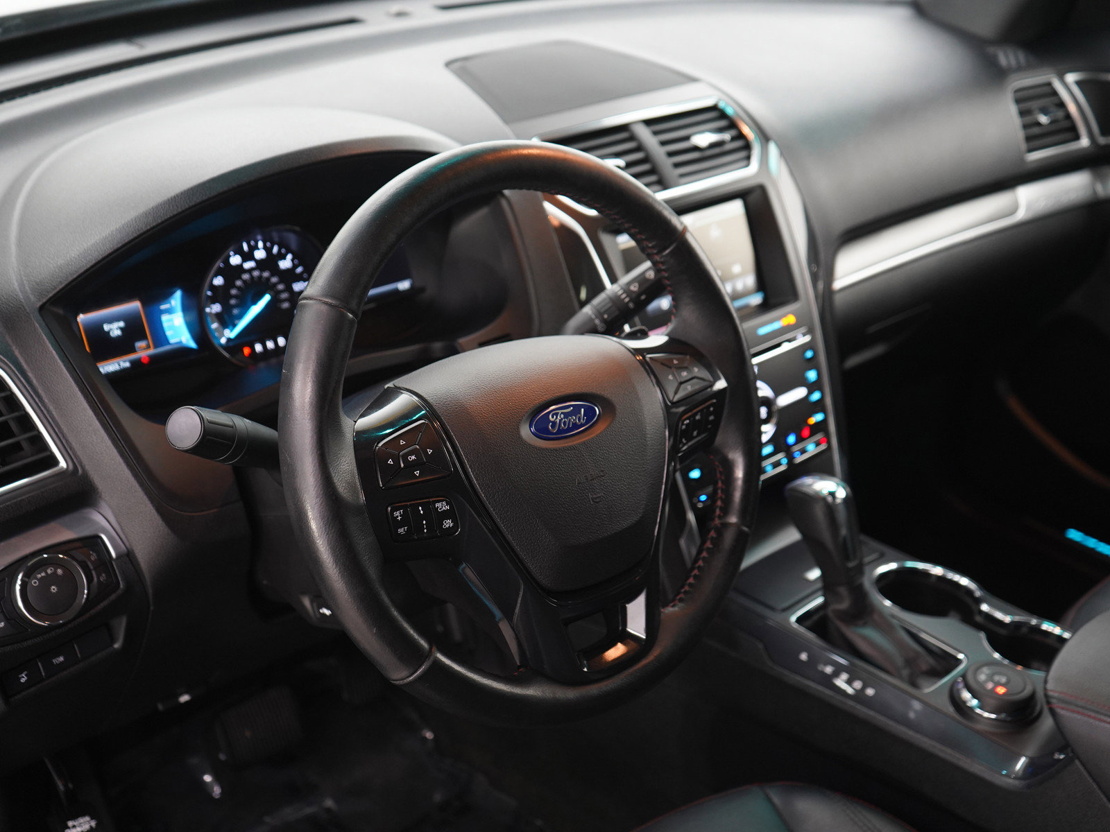 Used 2016 Ford Explorer Sport w/ Equipment Group 401A AWD/4WD image 22