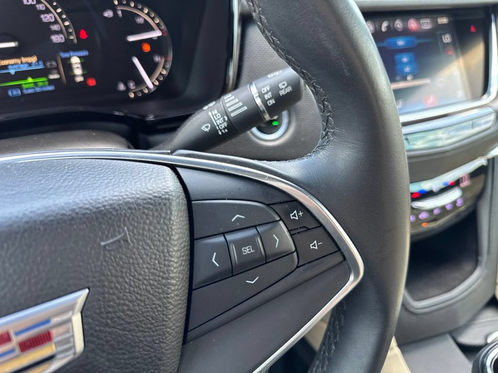 Used 2017 Cadillac XT5 FWD image 16