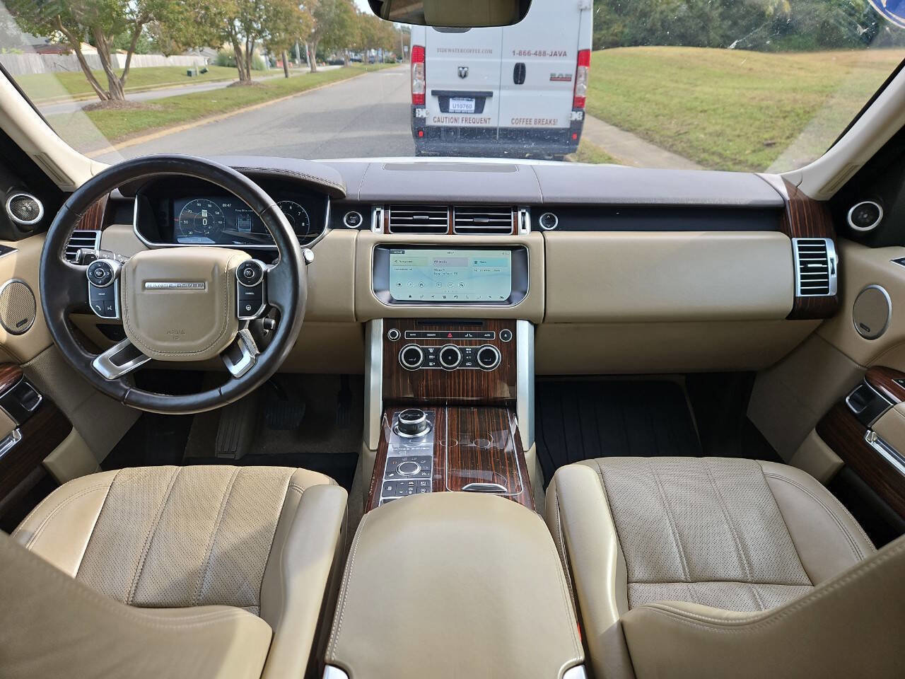 Used 2017 Land Rover Range Rover HSE image 23