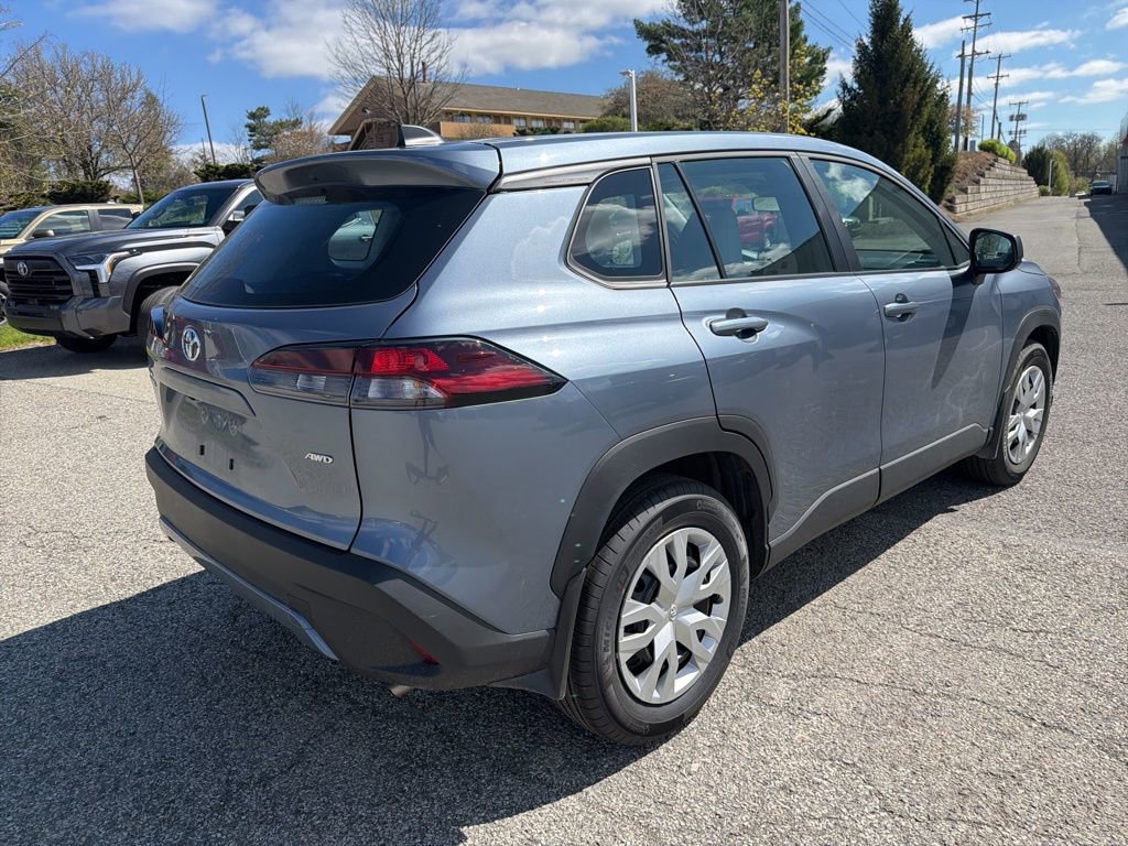 Used 2026 Toyota Corolla Cross L AWD/4WD image 2