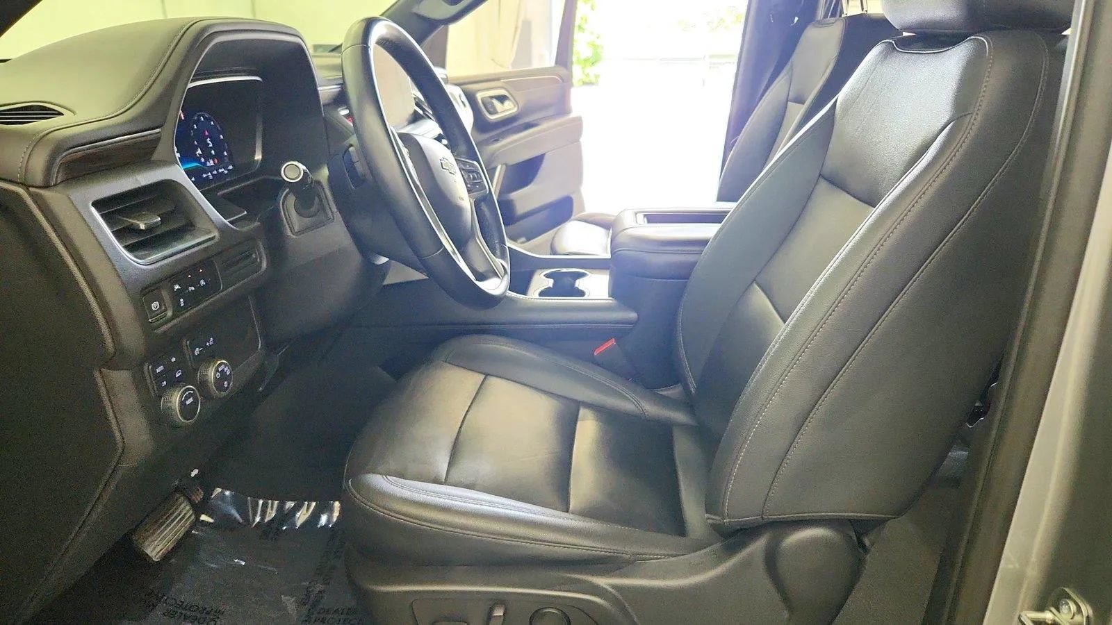 Used 2023 Chevrolet Tahoe LT AWD/4WD image 15