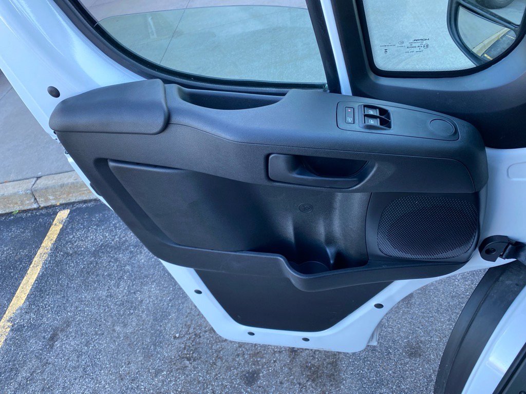 Used 2025 RAM ProMaster 2500 w/ Storage Group image 18