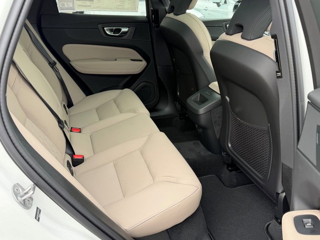 New 2026 Volvo XC60 B5 Core w/ Climate Package AWD/4WD image 12