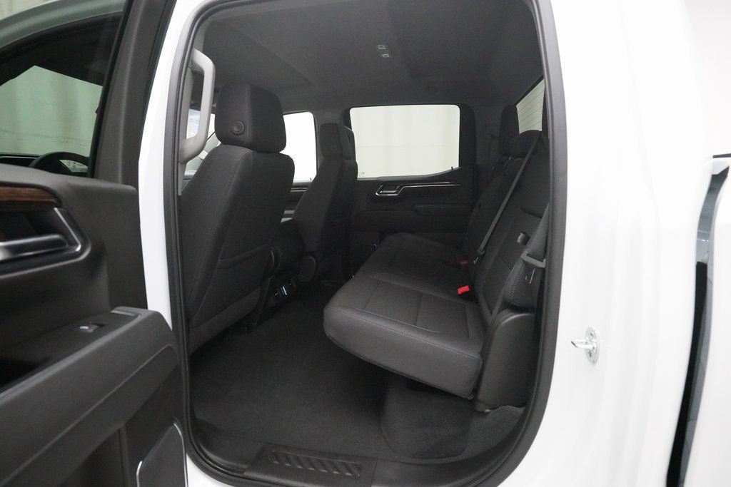 Used 2025 GMC Sierra 1500 Elevation image 14