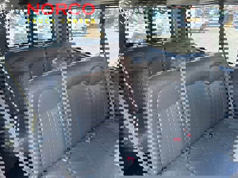 Used 2014 Chevrolet Express 3500 LS image 3