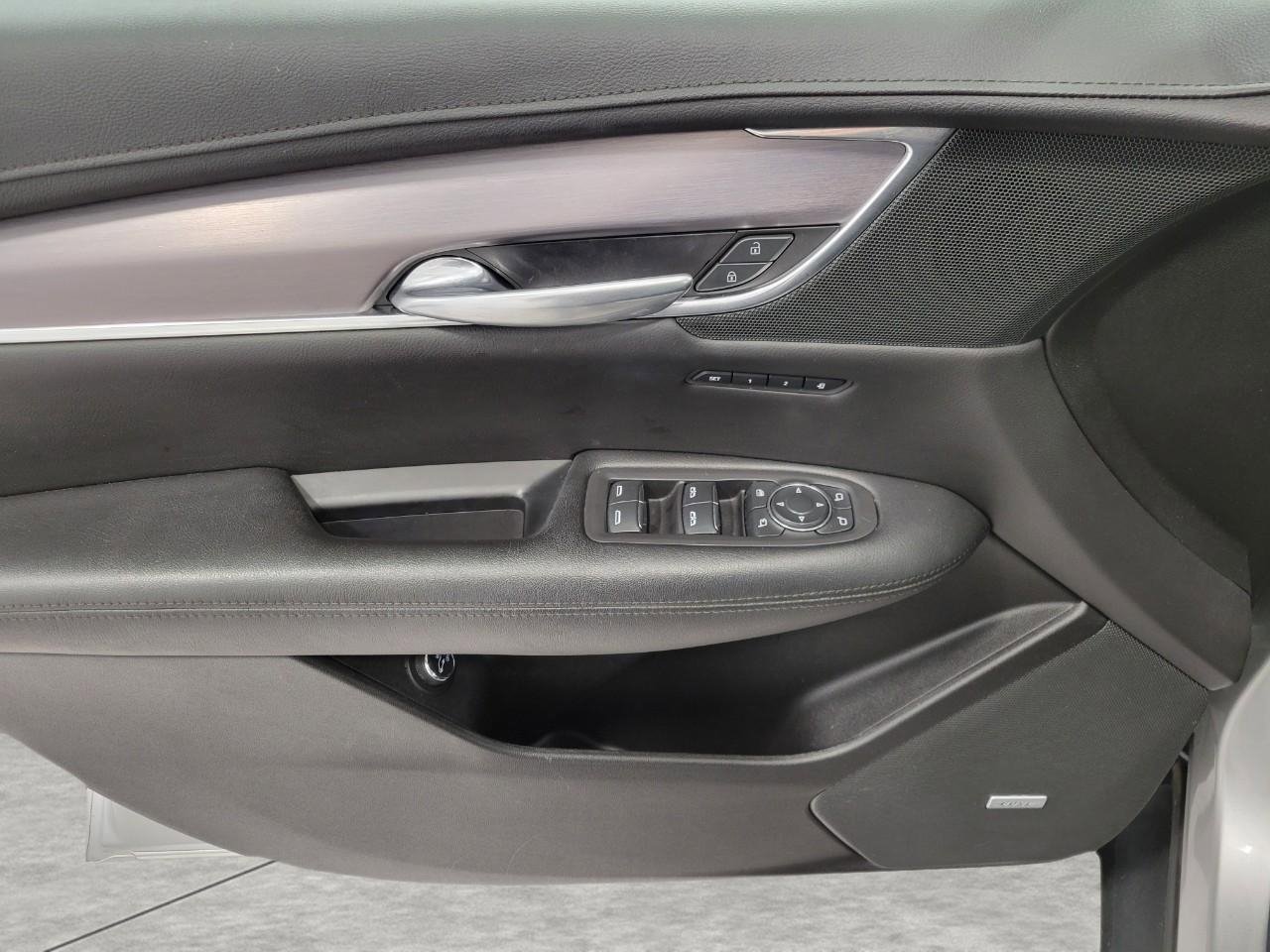 Used 2019 Cadillac XT5 Luxury w/ LPO, Black Ice Package image 27
