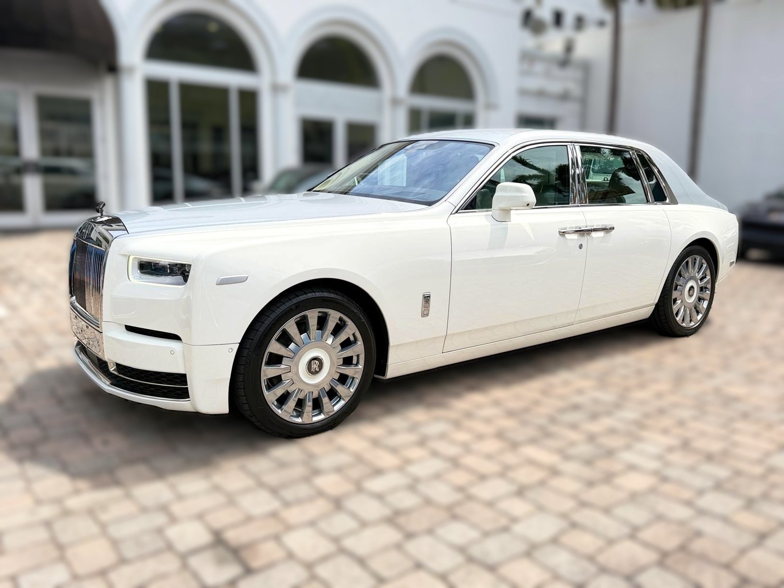 Used 2019 Rolls-Royce Phantom Sedan RWD image 1