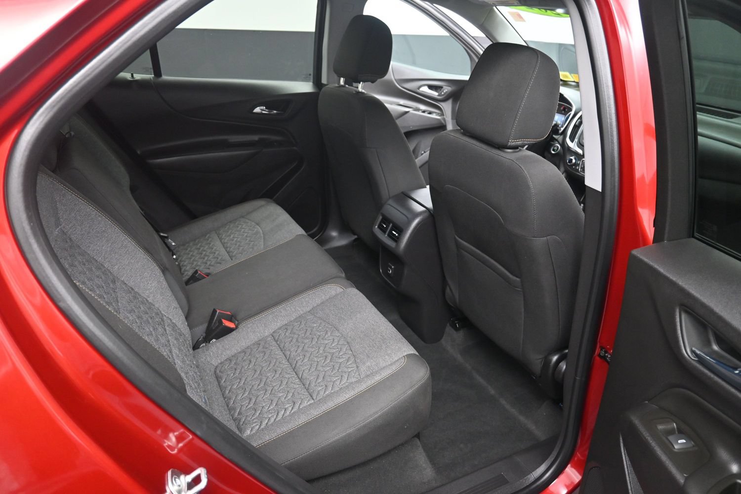 Used 2024 Chevrolet Equinox LT w/ LPO, Floor Liner Package AWD/4WD image 39