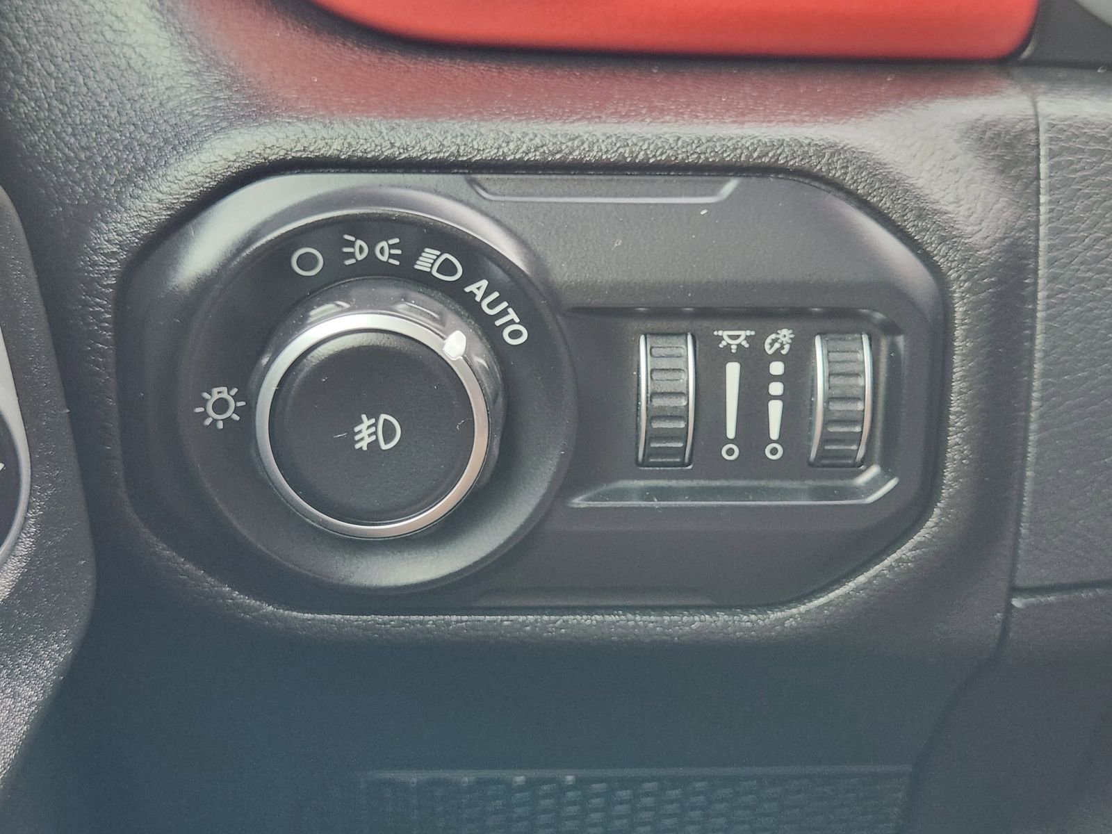 Used 2018 Jeep Wrangler Unlimited Rubicon w/ Dual Top Group image 24