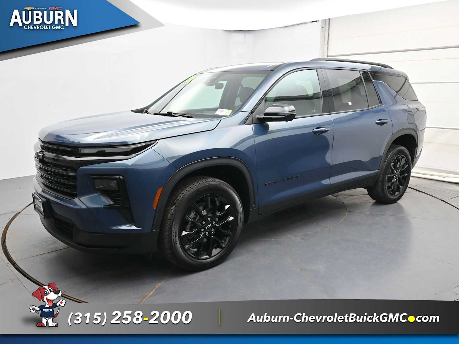 Used 2024 Chevrolet Traverse LT w/ Midnight/Sport Edition AWD/4WD image 2