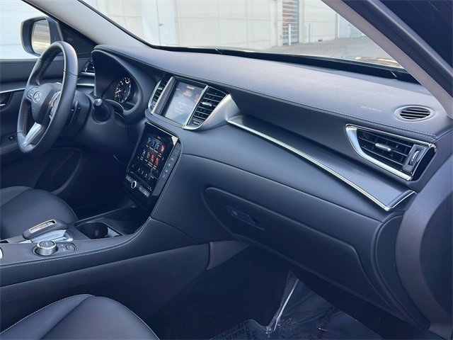 Certified 2025 INFINITI QX50 Pure image 30