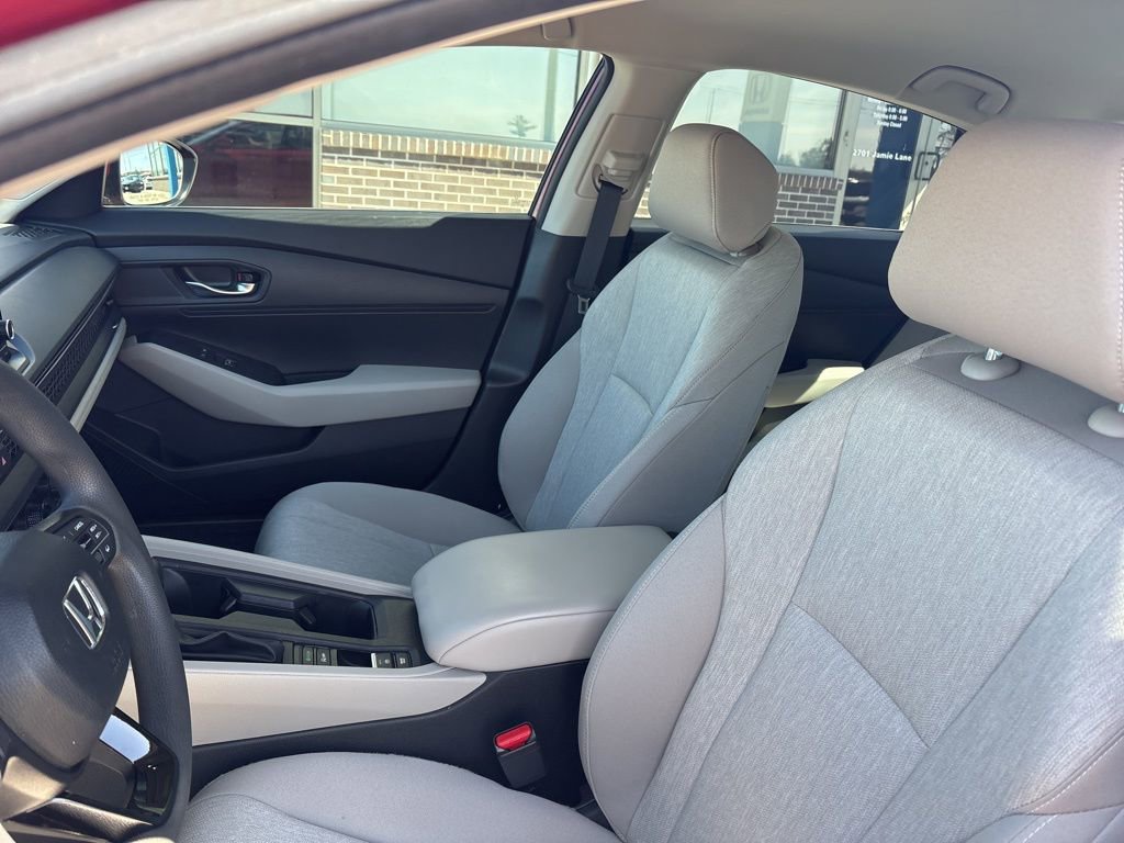 Used 2023 Honda Accord LX image 11