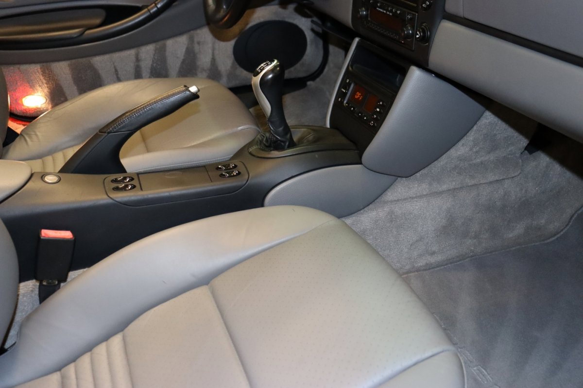 Used 2001 Porsche Boxster image 26
