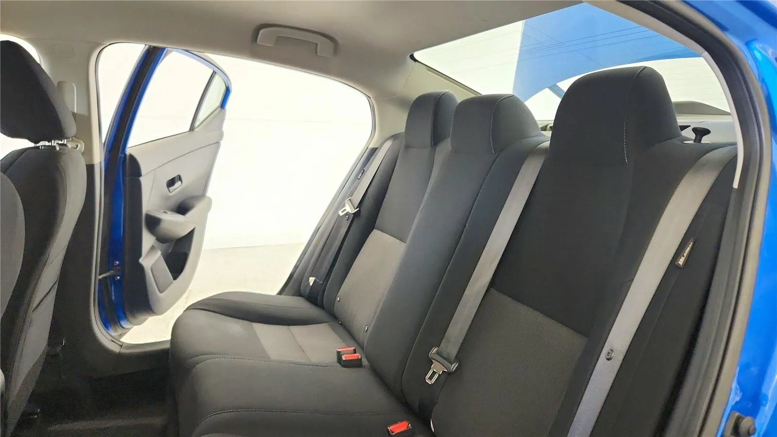 Used 2024 Nissan Sentra SV FWD image 30