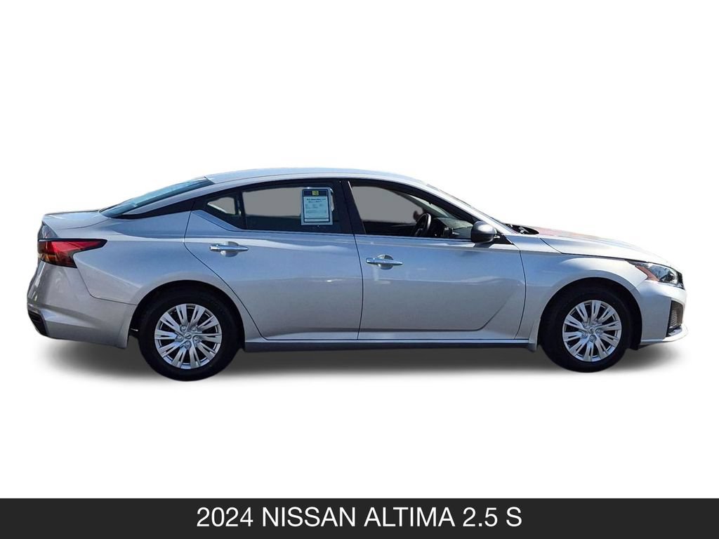 Used 2024 Nissan Altima 2.5 S FWD image 6
