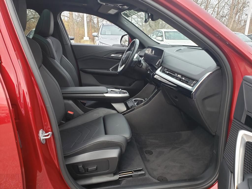 Certified 2025 BMW X2 xDrive28i AWD/4WD image 20