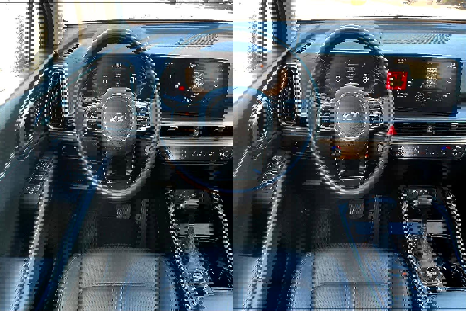 Used 2024 Kia Sorento S image 5