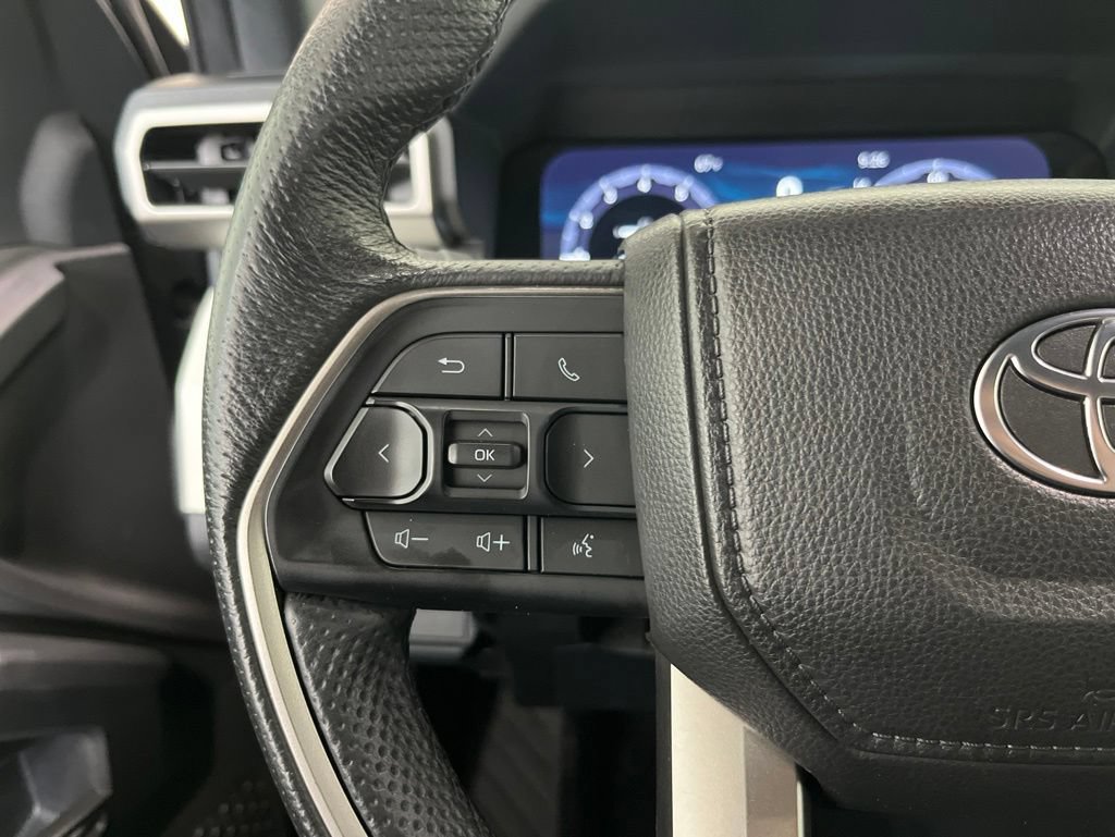 Used 2024 Toyota Tacoma TRD Off-Road AWD/4WD image 10