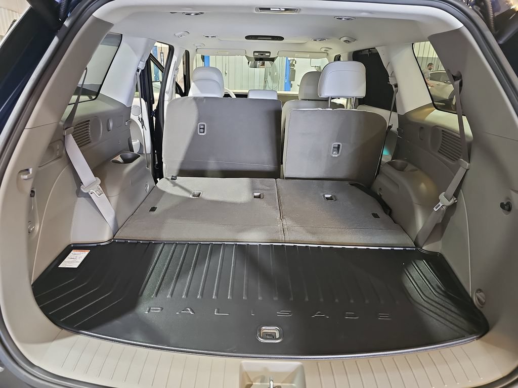 New 2026 Hyundai Palisade SEL Premium FWD image 13