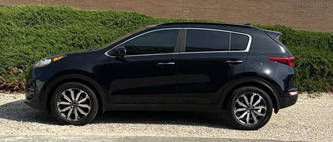 Used 2017 Kia Sportage EX FWD image 2