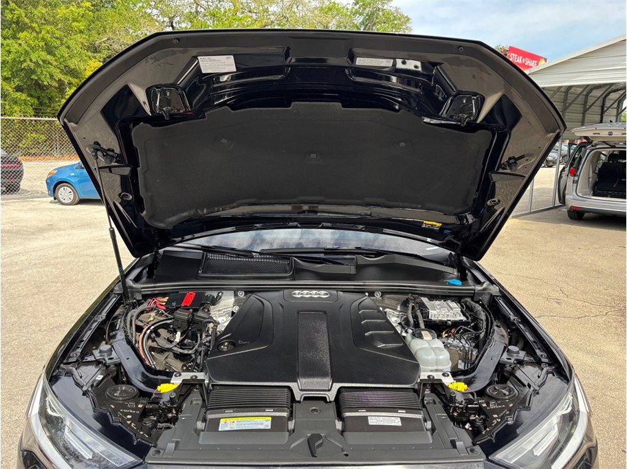 Used 2020 Audi Q7 2.0T Premium w/ Convenience Package AWD/4WD image 53