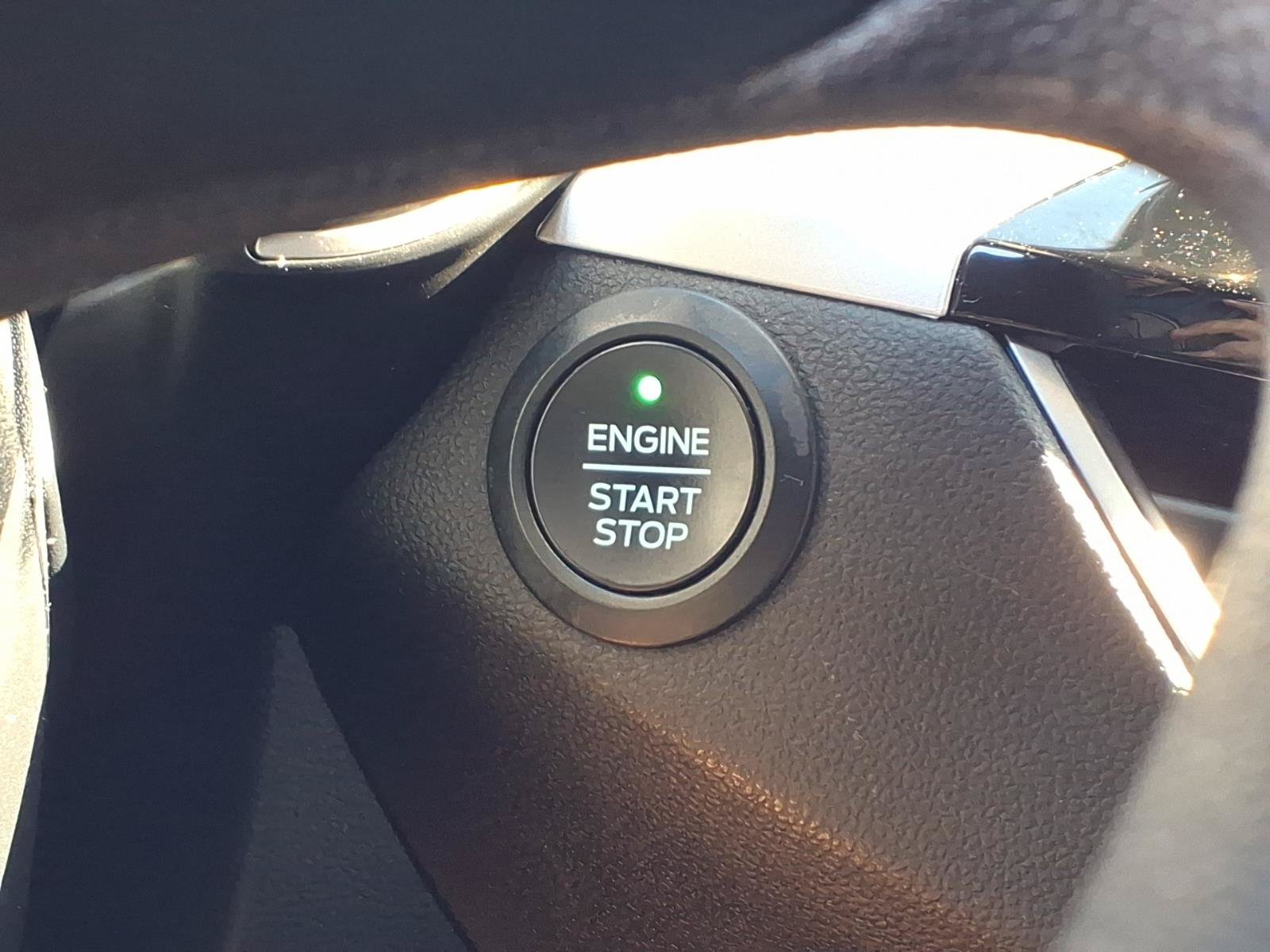 Used 2020 Ford Escape SE FWD image 16