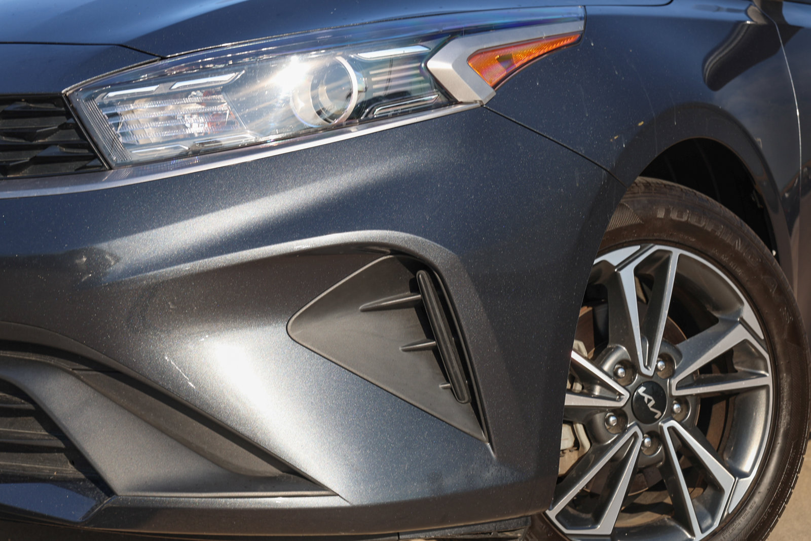 Used 2023 Kia Forte LXS w/ LXS Technology Package FWD image 11