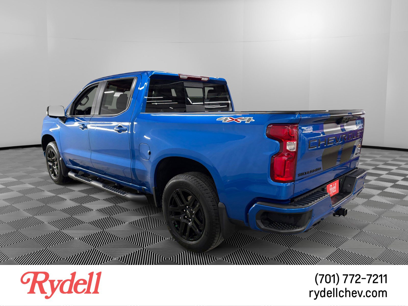 Used 2023 Chevrolet Silverado 1500 RST w/ Rally Edition AWD/4WD image 3