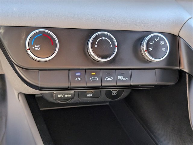 Used 2025 Hyundai Elantra SE image 23