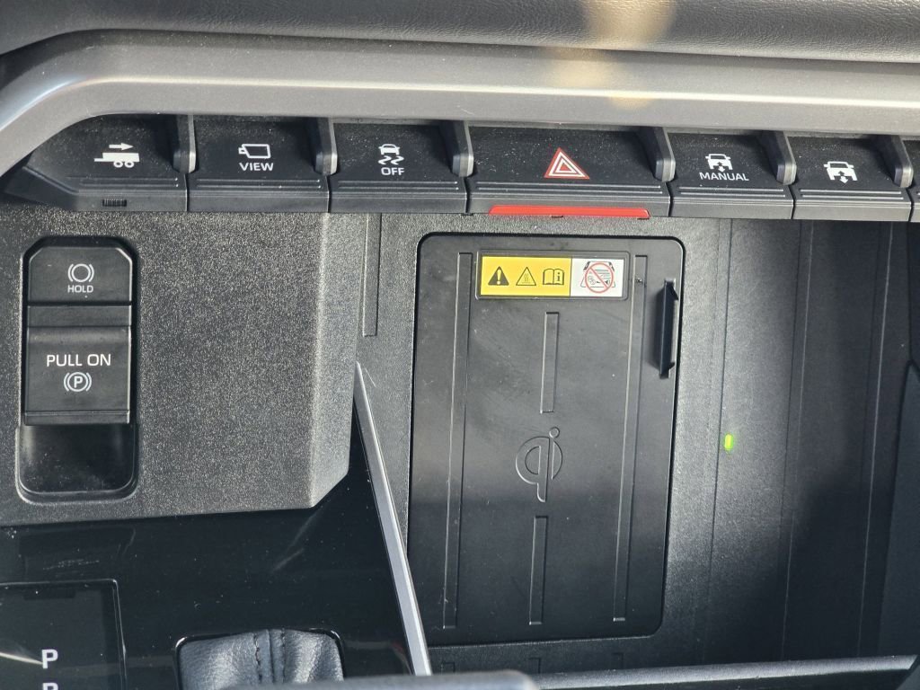 Used 2023 Toyota Tundra Platinum w/ Advanced Package image 15