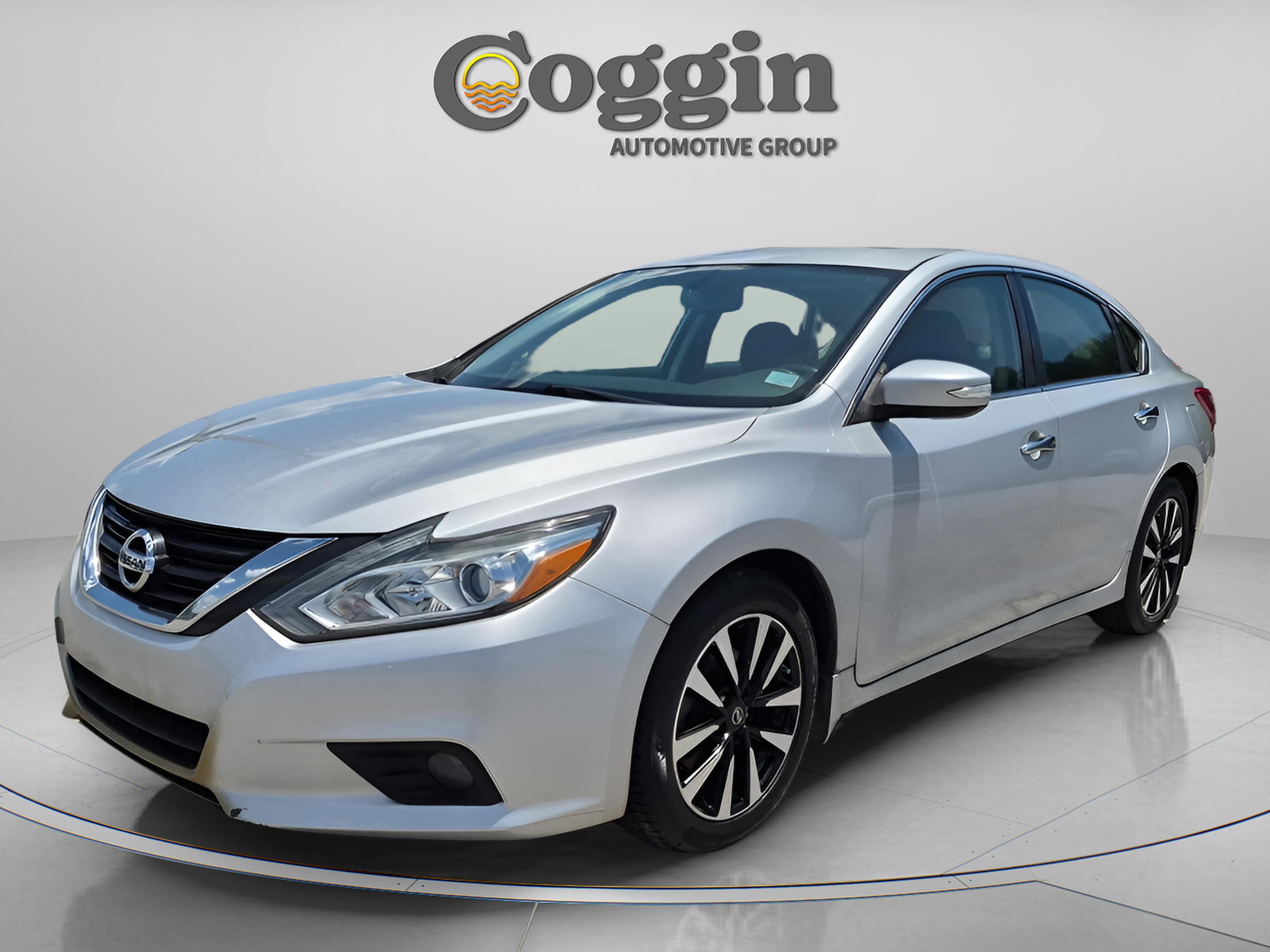 Used 2018 Nissan Altima 2.5 SV w/ 2.5 SV Technology Package FWD image 1