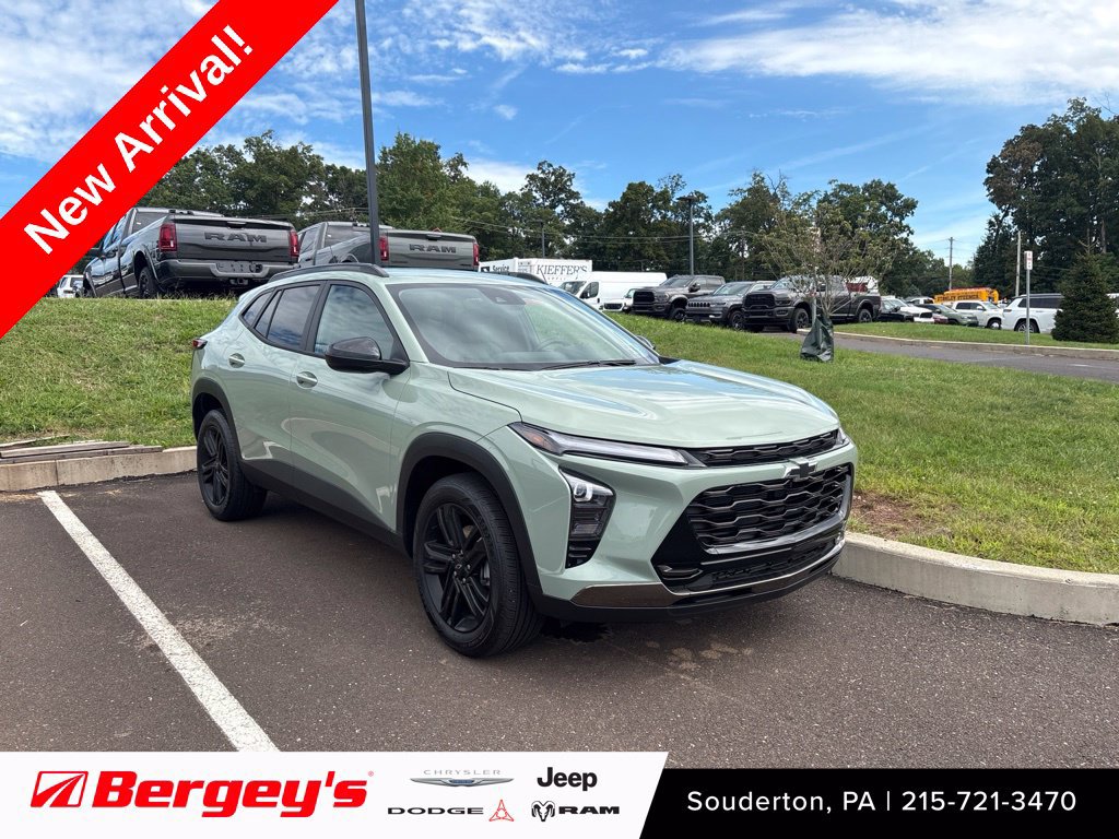 Used 2026 Chevrolet Trax ACTIV w/ Driver Confidence Package FWD image 1