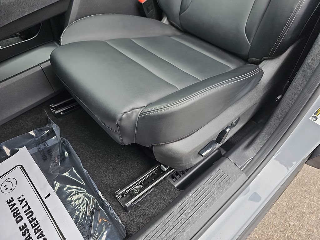Used 2023 Nissan Rogue SV w/ SV Premium B Package FWD image 33