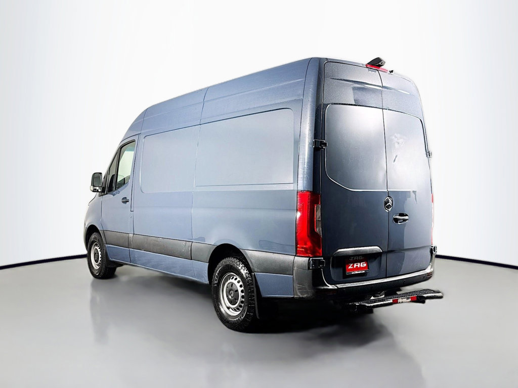 Used 2019 Mercedes-Benz Sprinter 144 image 3