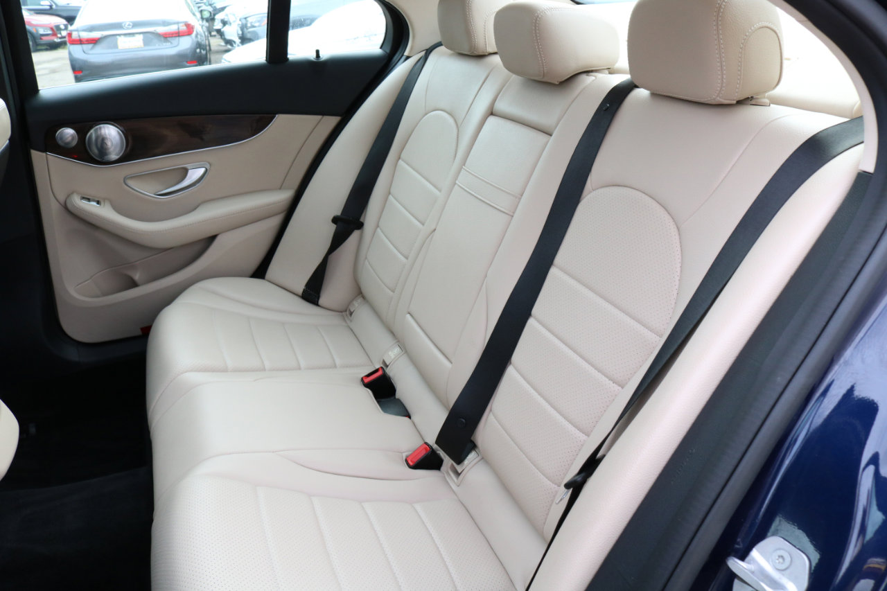 Used 2017 Mercedes-Benz C 300 4MATIC Sedan image 36
