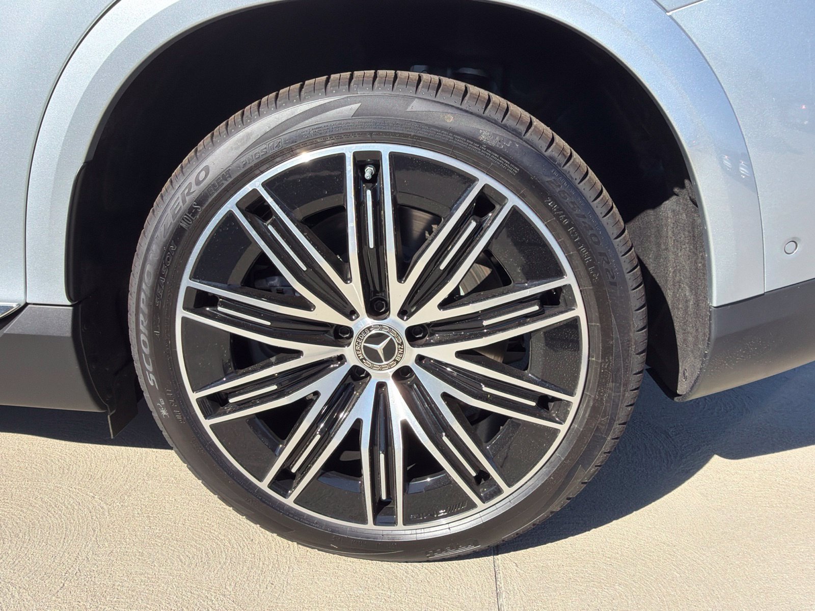 New 2027 Mercedes-Benz EQE 320 4MATIC SUV image 15
